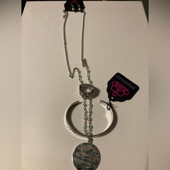 Paparazzi jewelry new with tags. Multiple pieces offered together as sets. - Picture 2 of 5